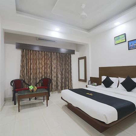 Saish Hotel 쉬르디 외부 사진