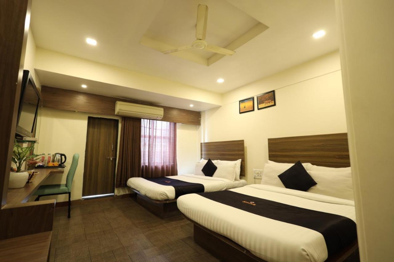 Saish Hotel 쉬르디 외부 사진