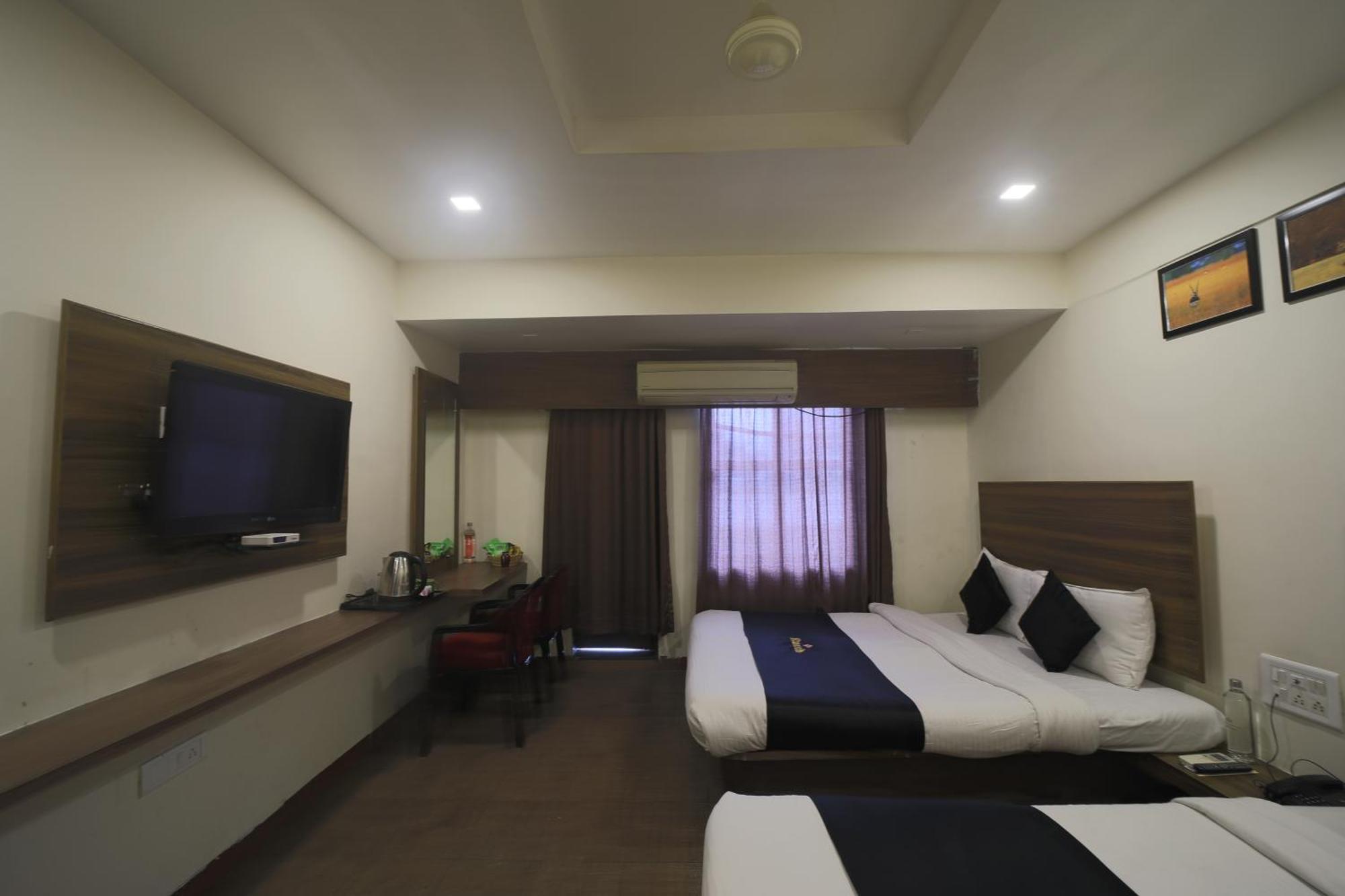 Saish Hotel 쉬르디 외부 사진